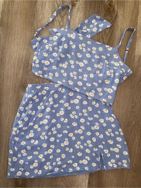 Hollister Dresses & Skirts - Hollister Blue Daisy Print Two-Piece Set